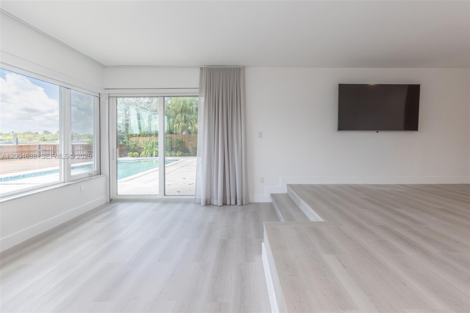 BISCAYNE POINT - Residential