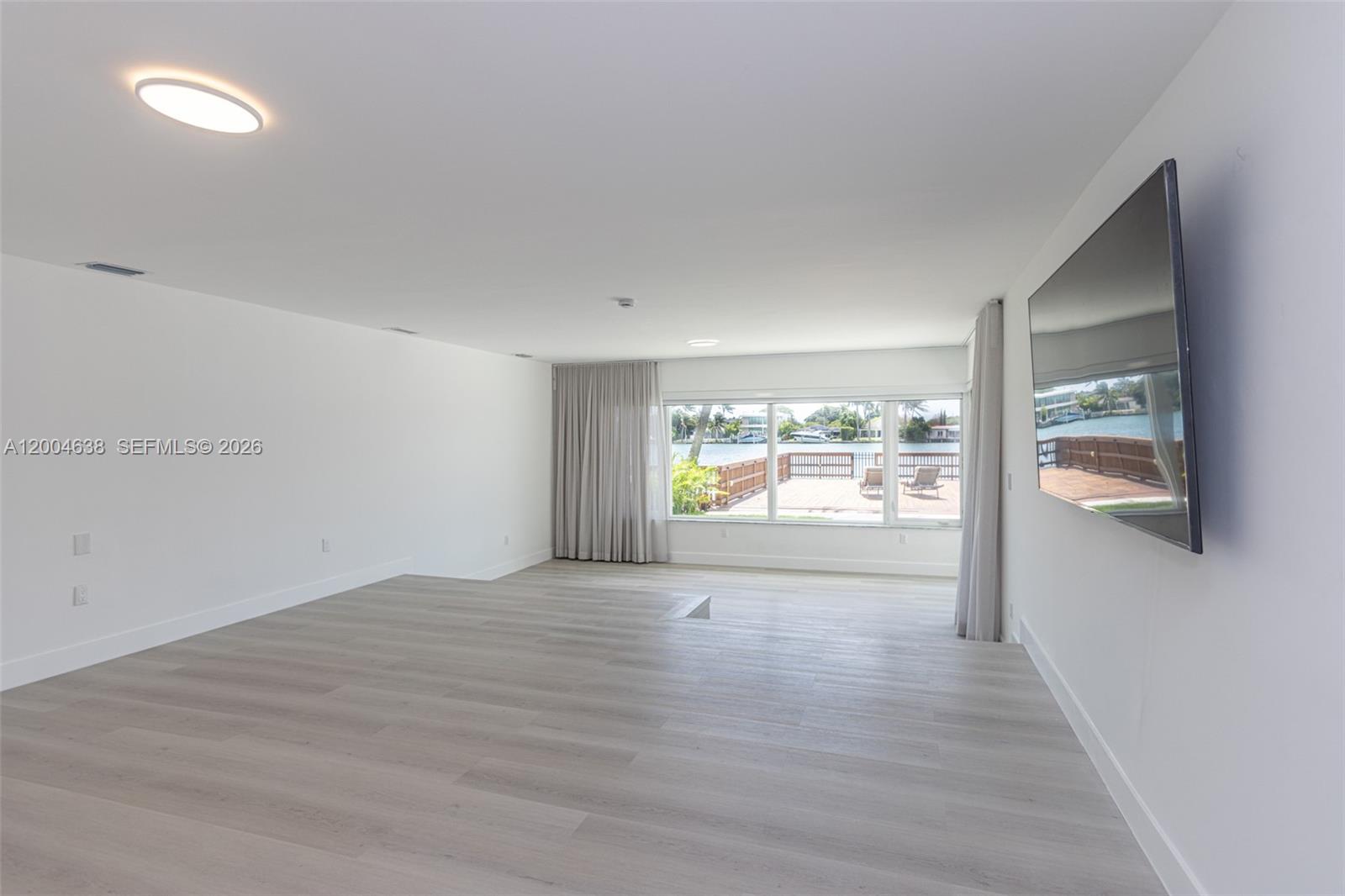 BISCAYNE POINT - Residential