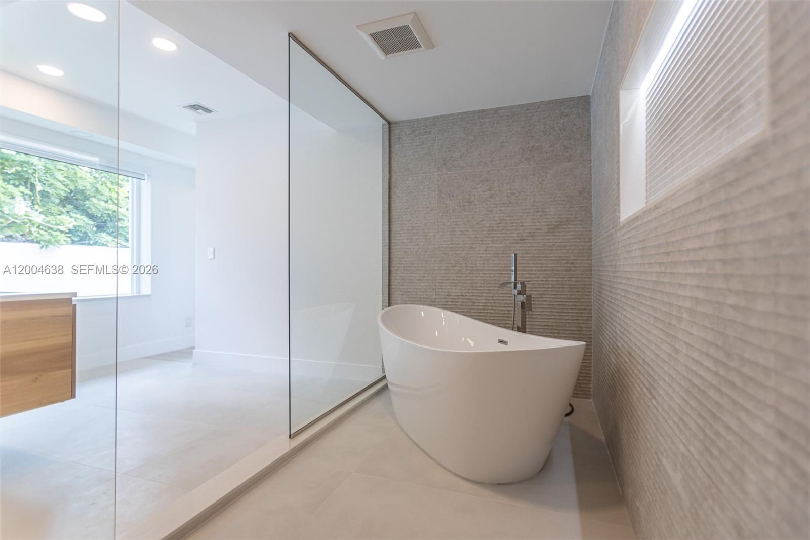 BISCAYNE POINT - Residential