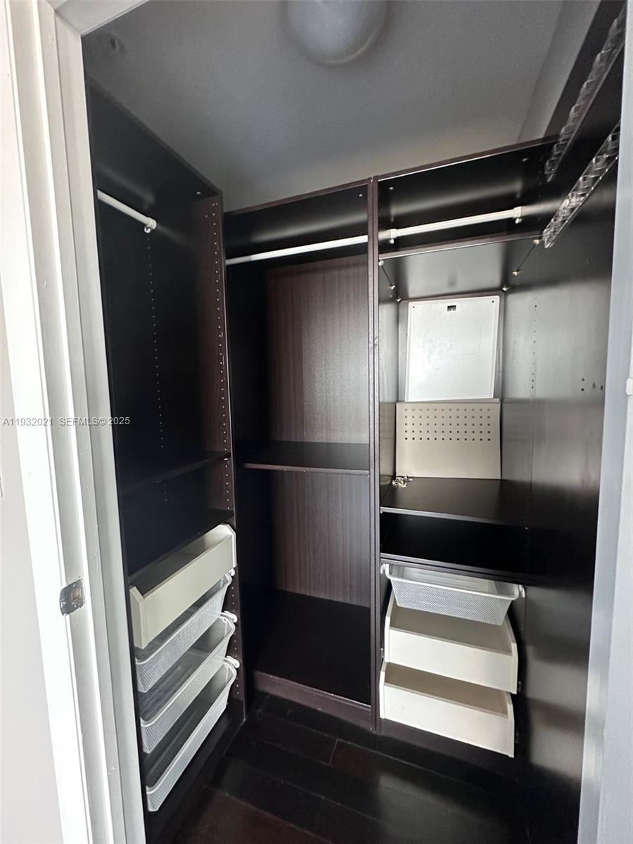 IVY CONDO - Residential Lease