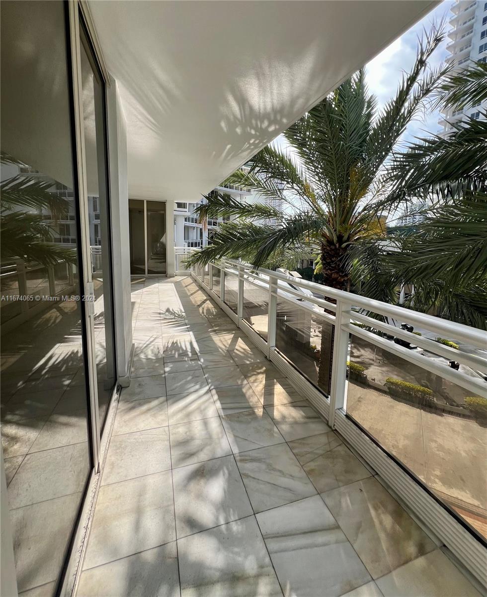 CARBONELL CONDO - Residential
