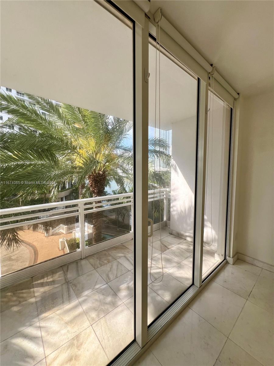 CARBONELL CONDO - Residential