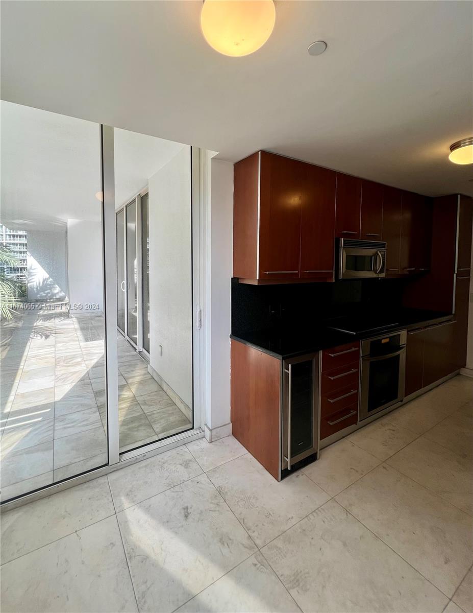 CARBONELL CONDO - Residential