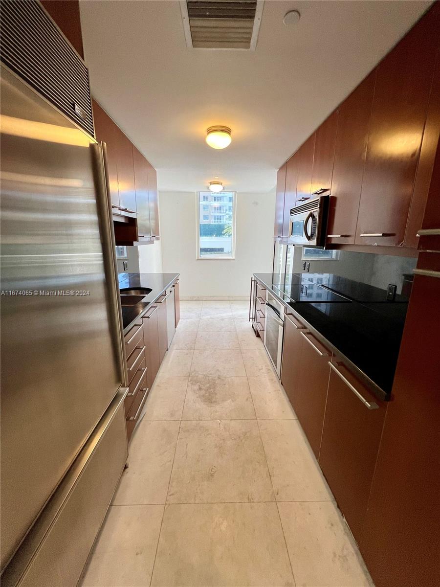 CARBONELL CONDO - Residential