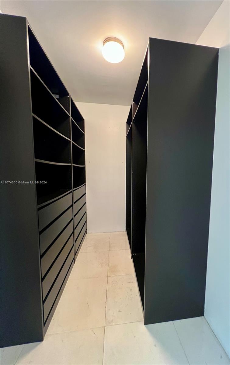 CARBONELL CONDO - Residential