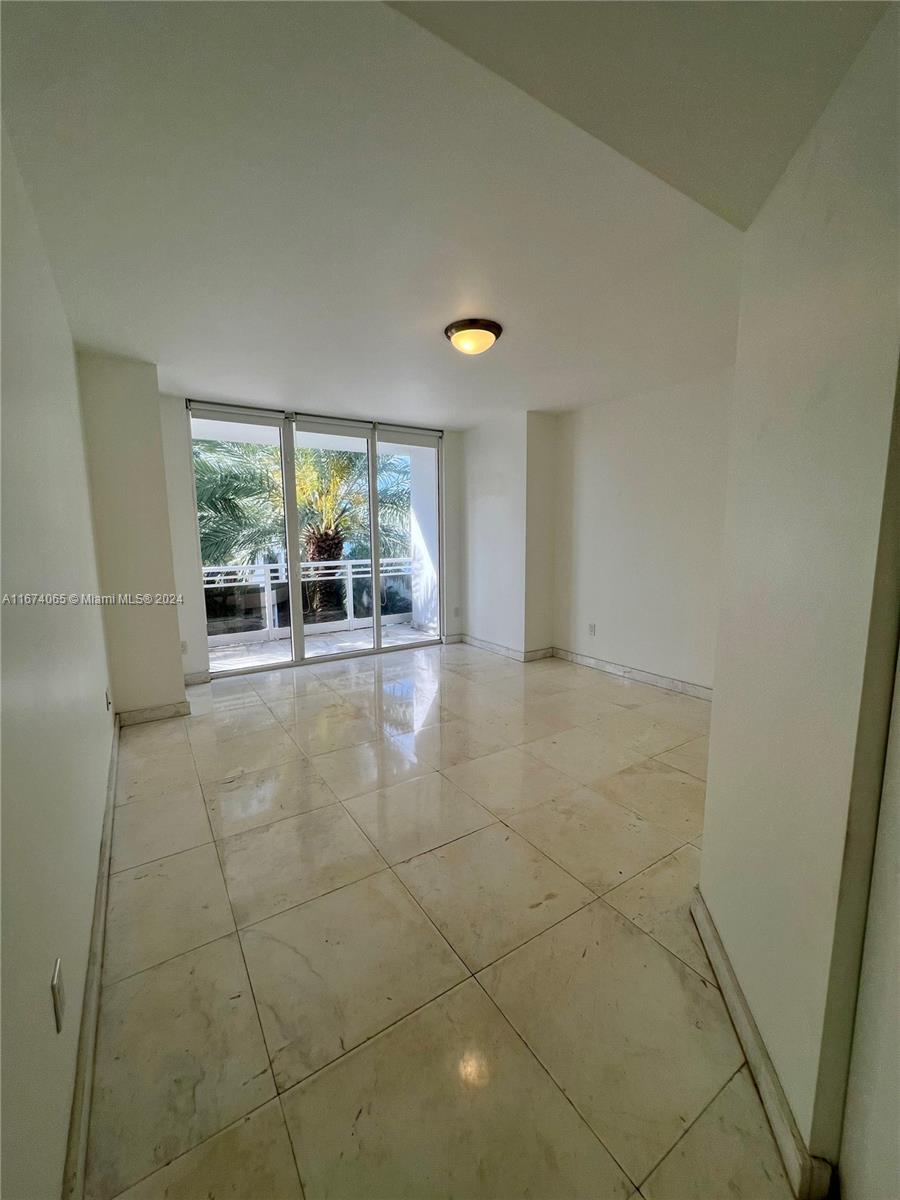 CARBONELL CONDO - Residential
