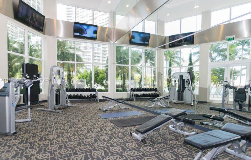 CARBONELL CONDO - Residential