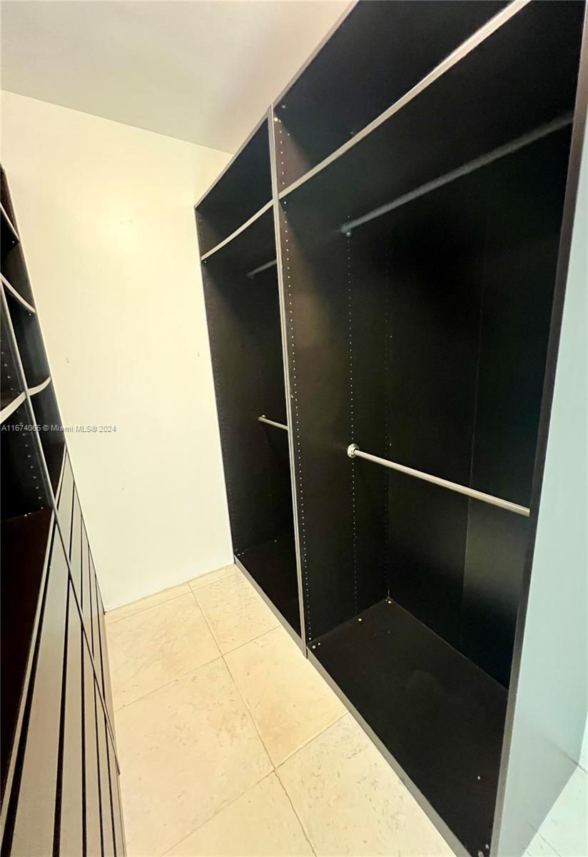 CARBONELL CONDO - Residential