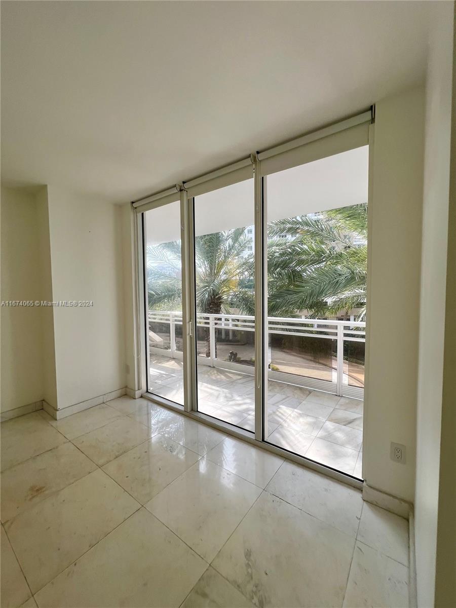 CARBONELL CONDO - Residential