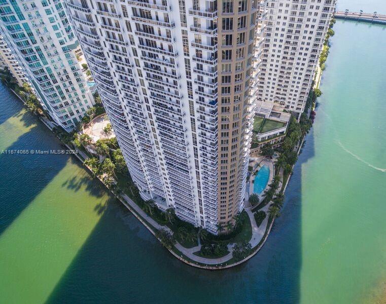 CARBONELL CONDO - Residential