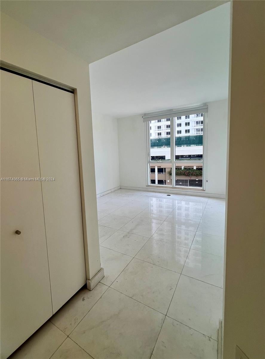 CARBONELL CONDO - Residential