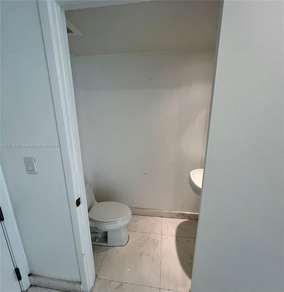 CARBONELL CONDO - Residential