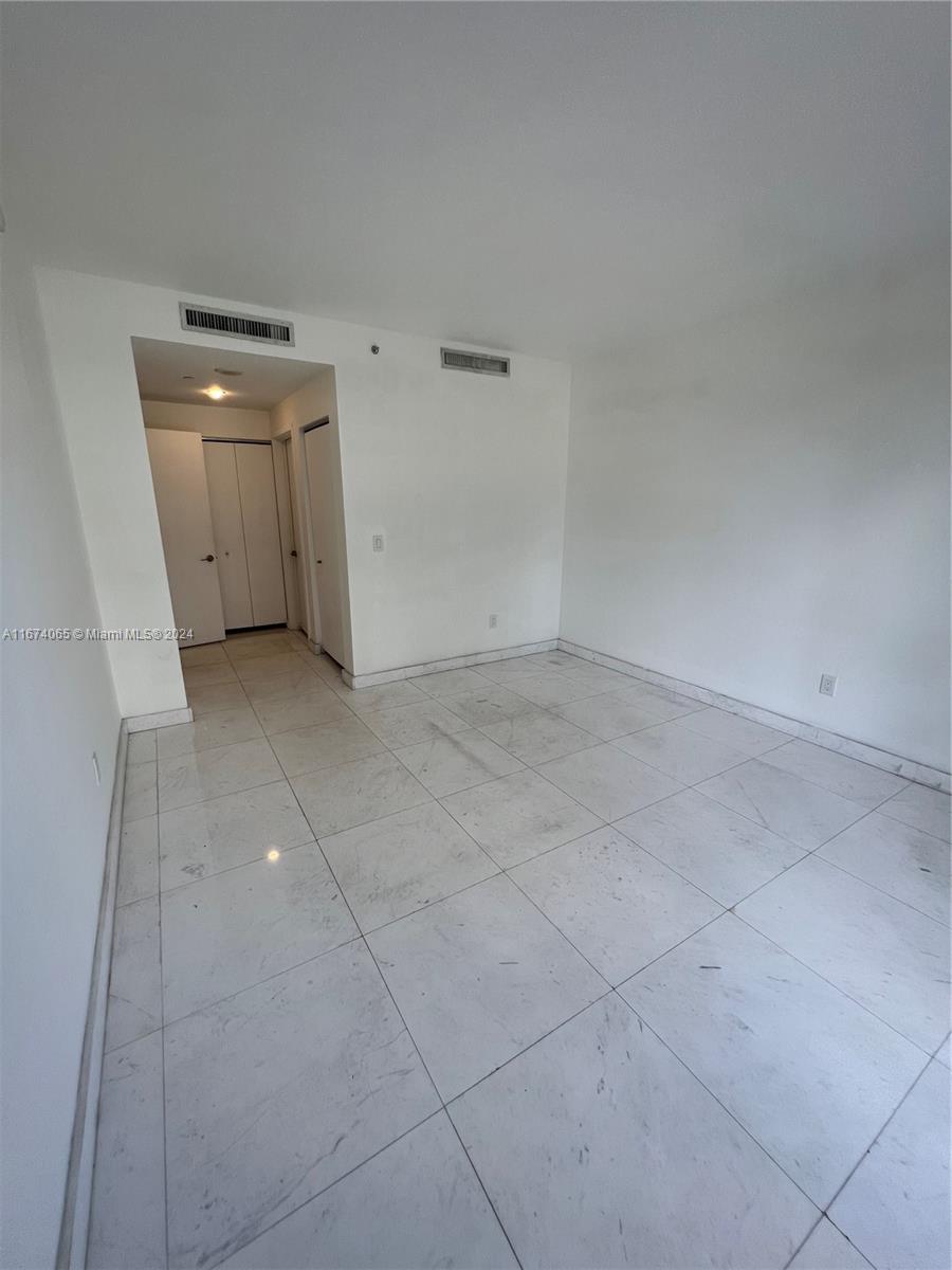 CARBONELL CONDO - Residential