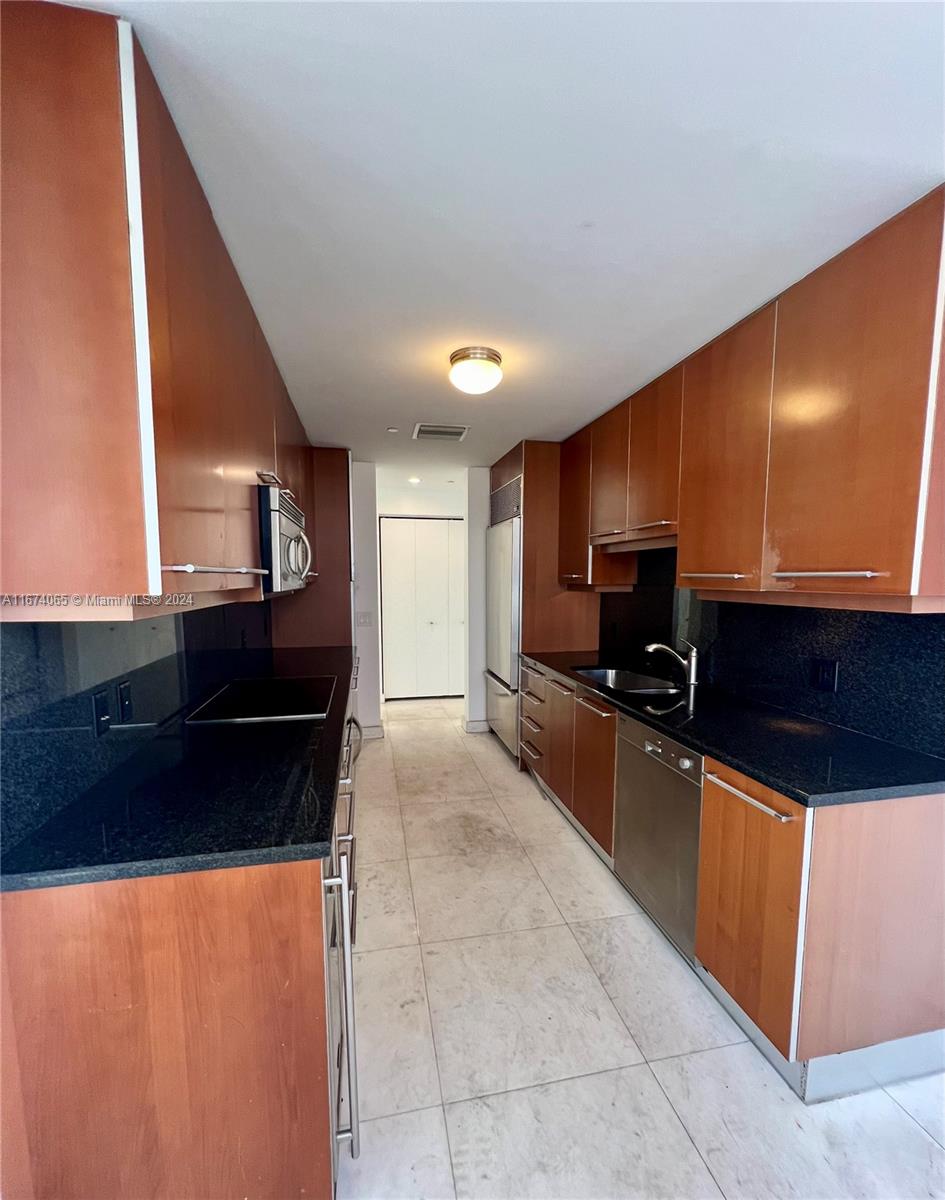 CARBONELL CONDO - Residential