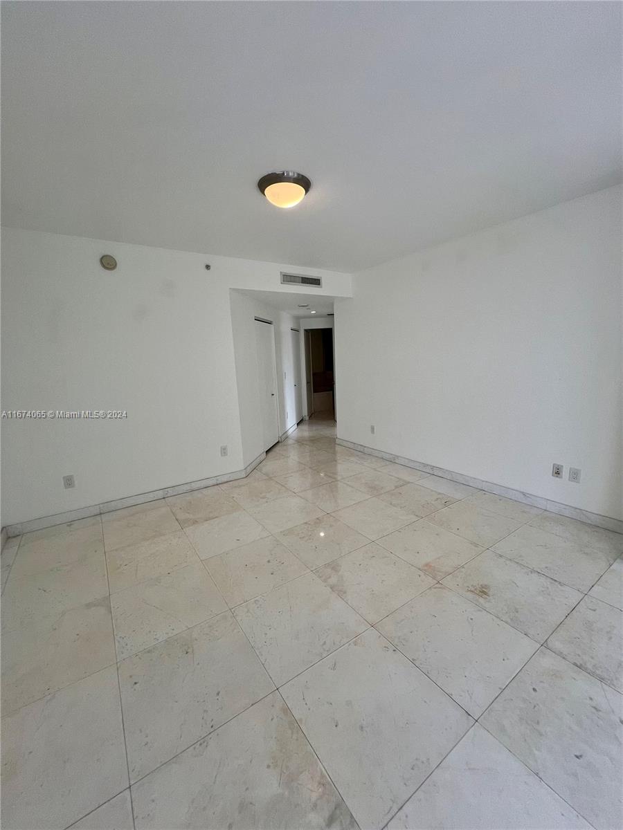 CARBONELL CONDO - Residential