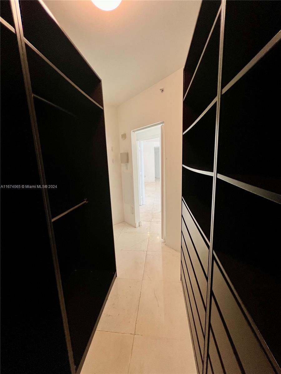 CARBONELL CONDO - Residential