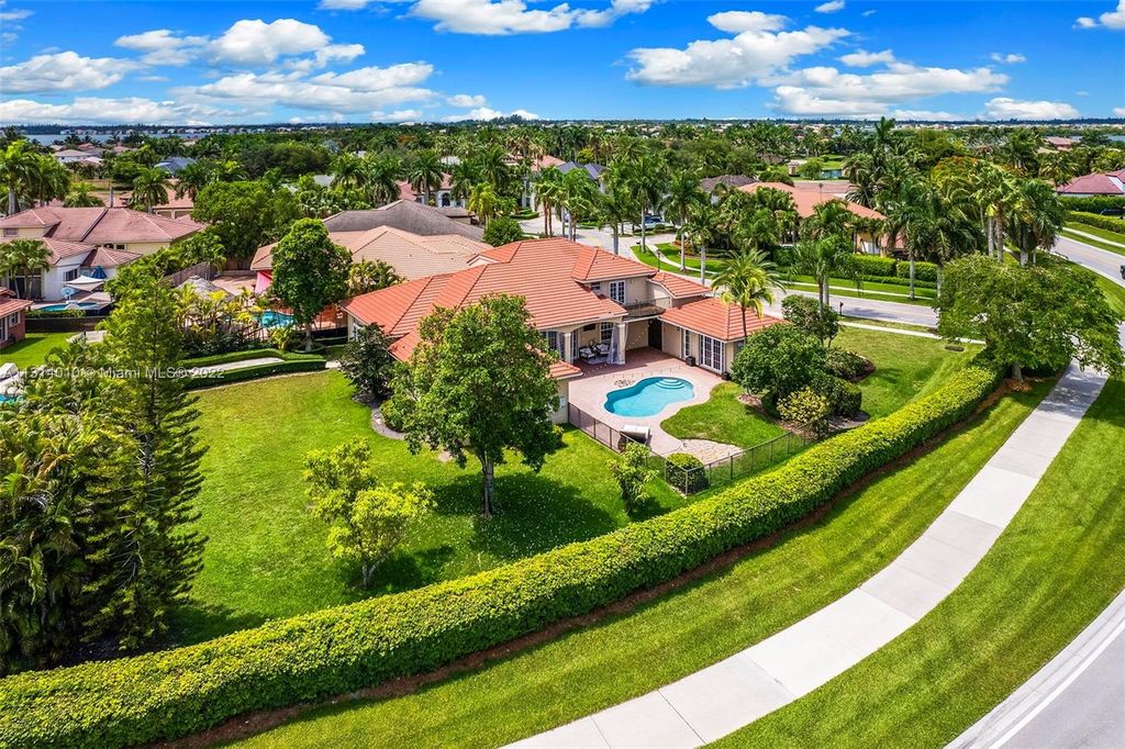 Photo of 3905 SW 185th Ter, Miramar, FL 33029 (MLS # A11314010)