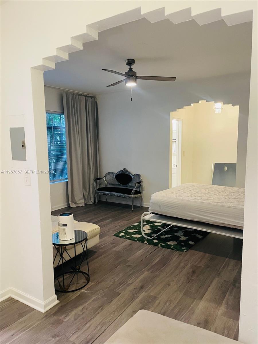 RESIDENCE 1611 CONDO - Residential