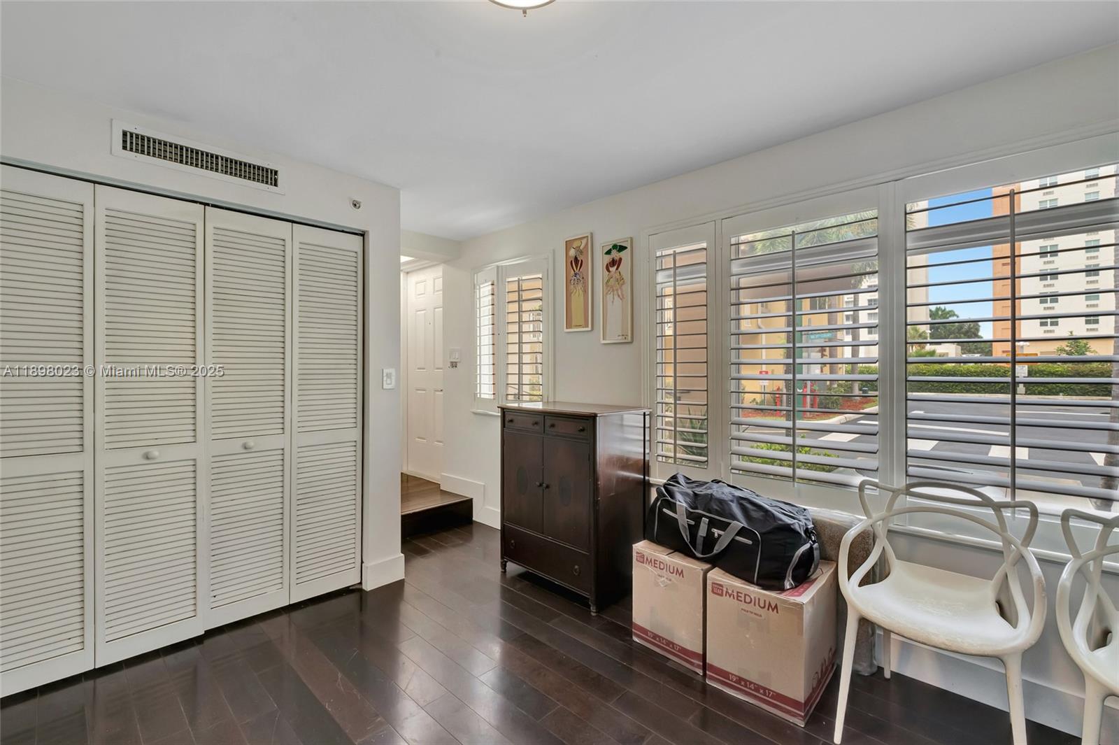 View photos, virtual tours, details... 18409 NE 27th Ct 156
