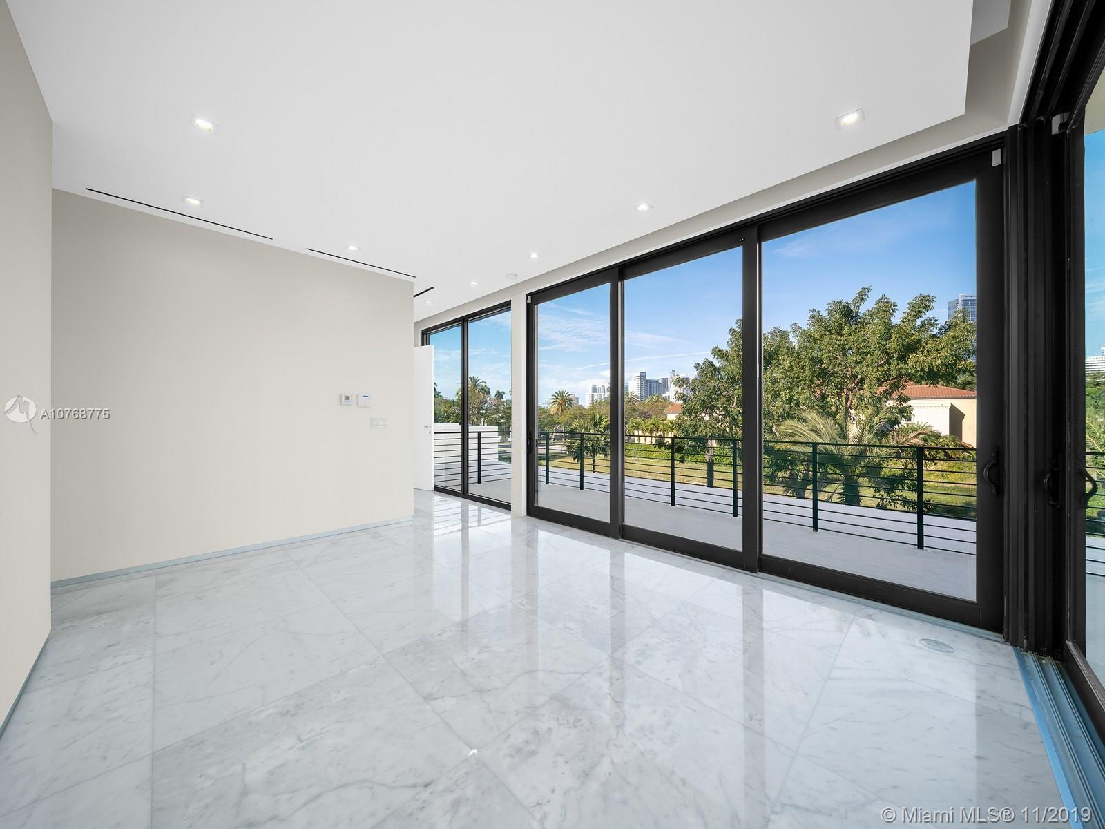 BRICKELLS FLAGLER - Residential