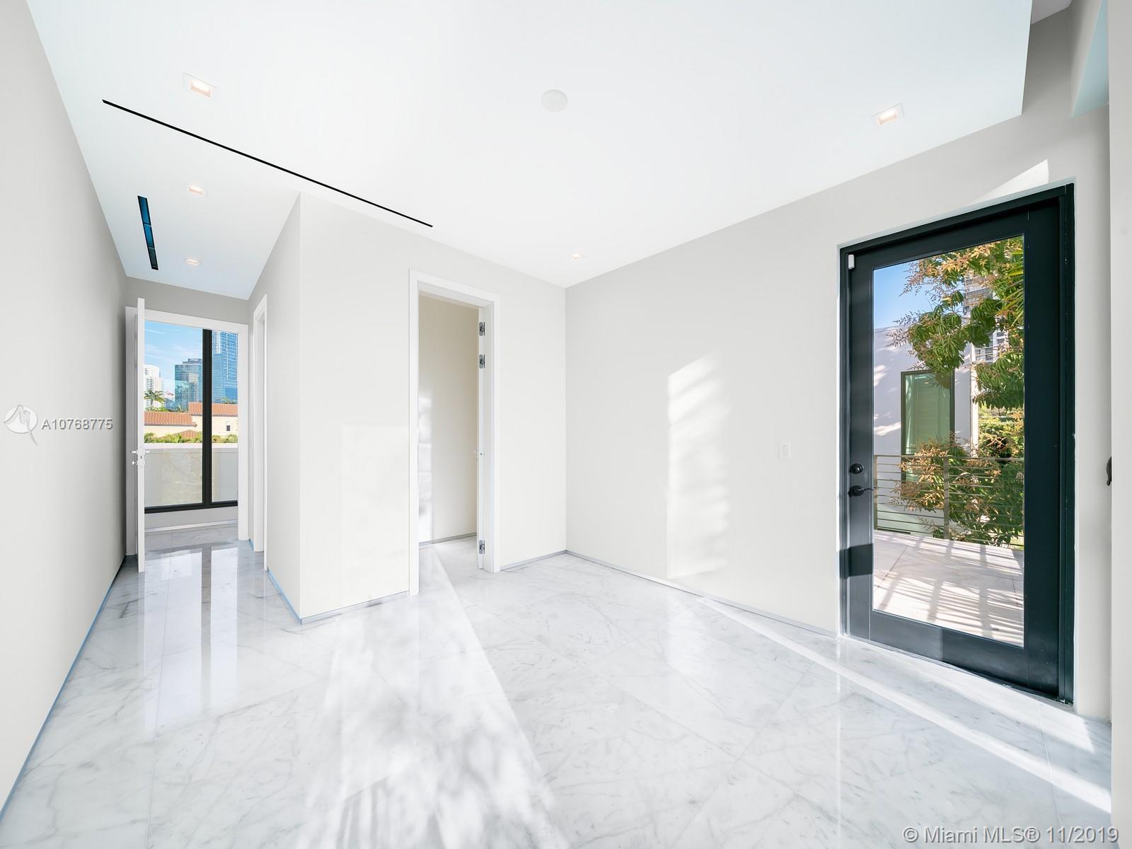 BRICKELLS FLAGLER - Residential