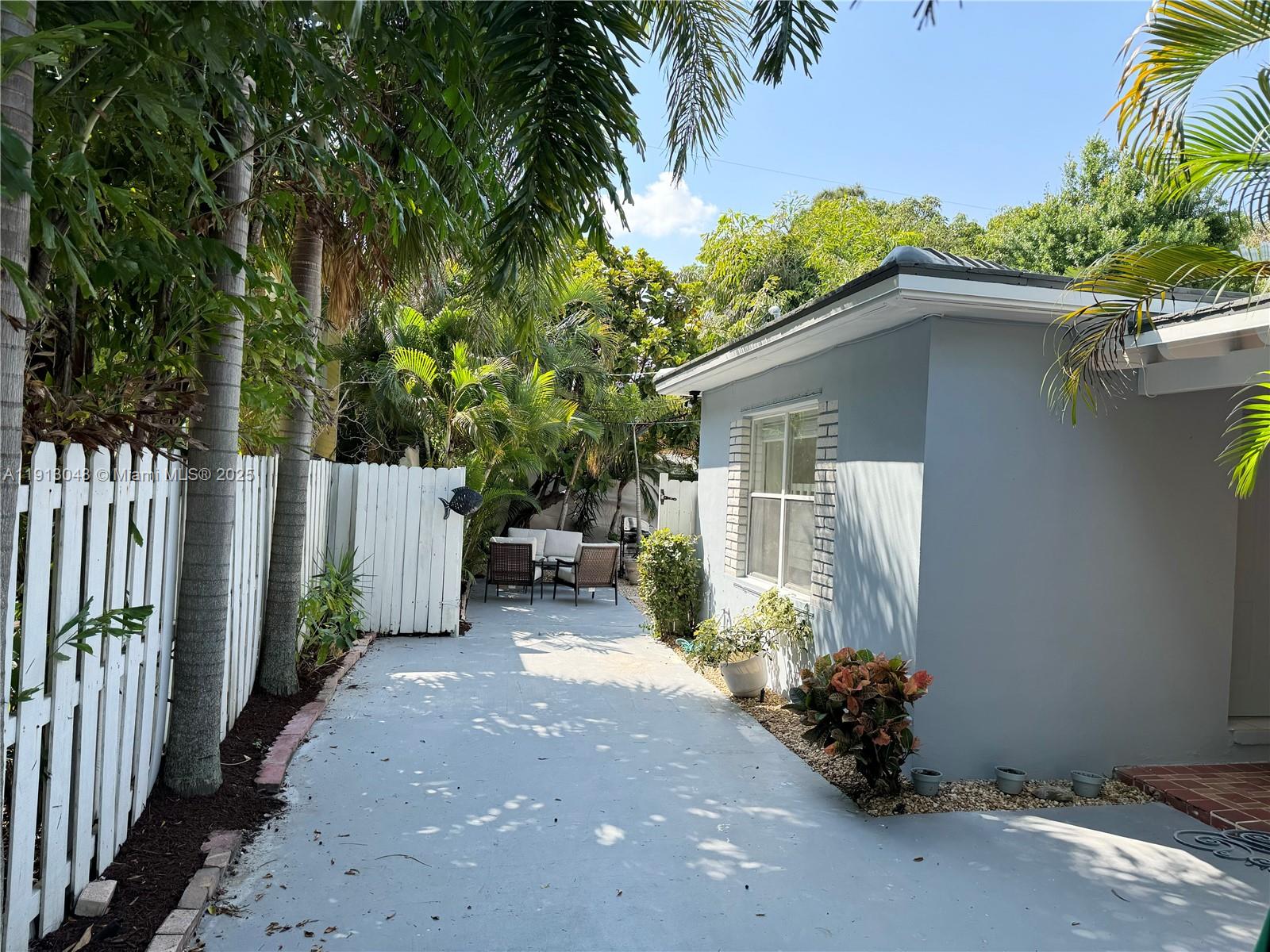 VICTORIA PARK CORR AMEN P - Residential Lease