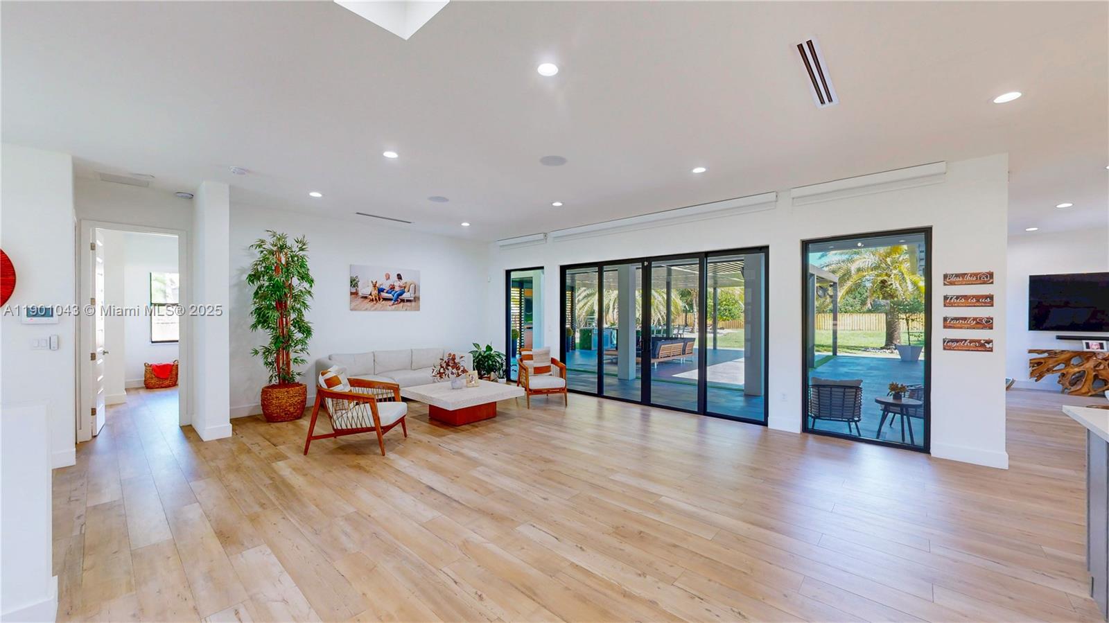 MCMINN ESTATES - Residential