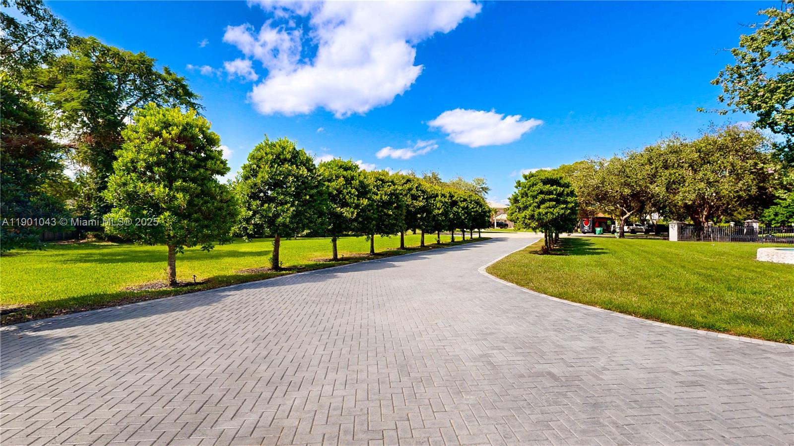 MCMINN ESTATES - Residential