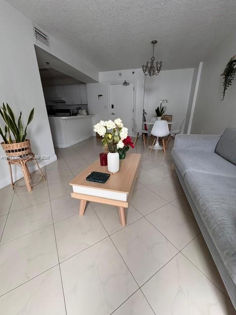 CASA GRANDE I TOWERS COND - Residential