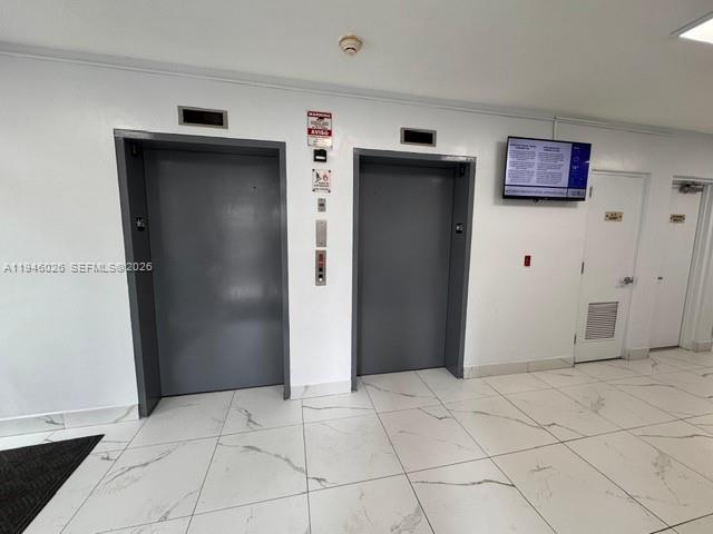 CASA GRANDE I TOWERS COND - Residential