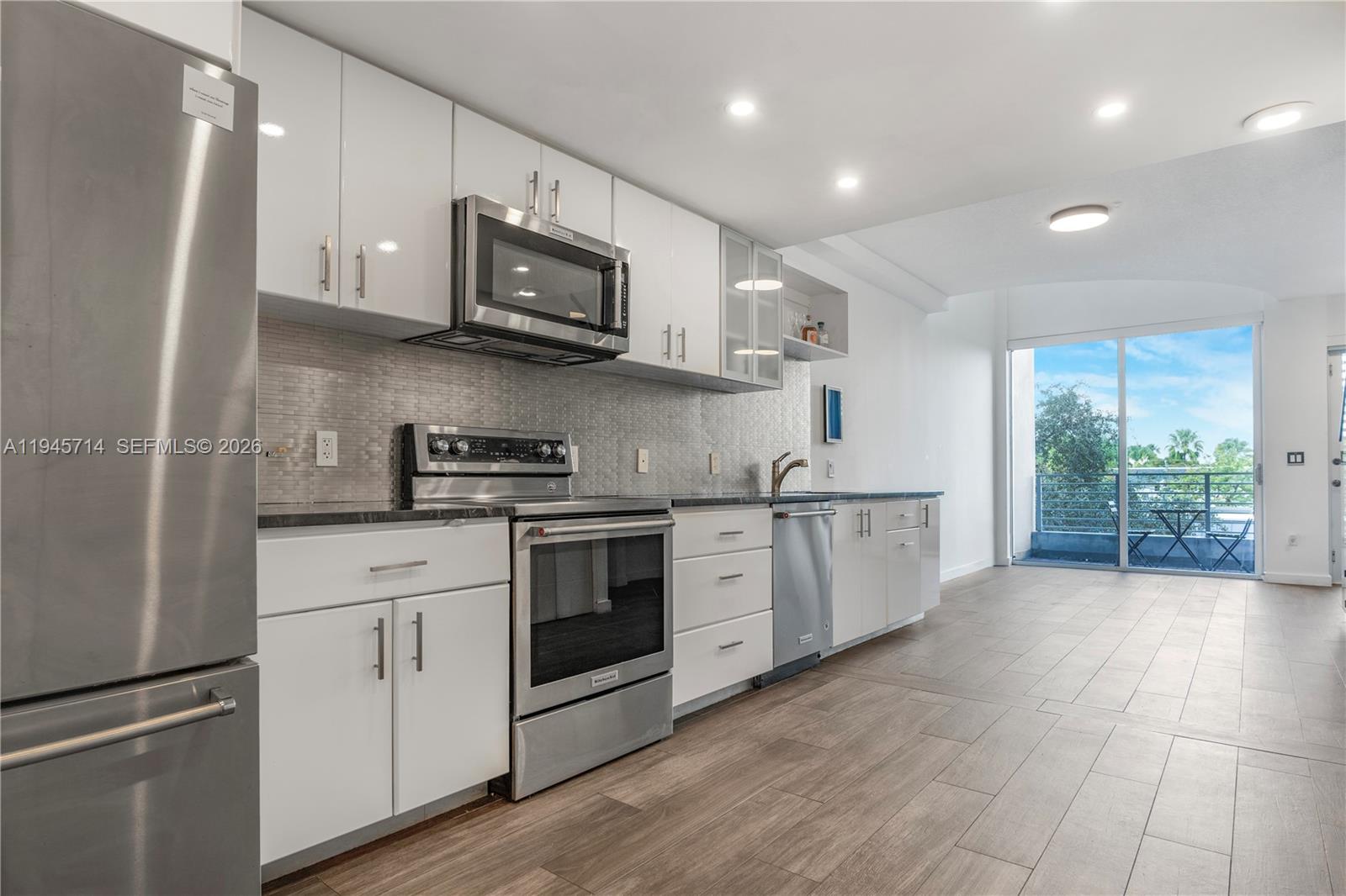 3339 Virginia St 339