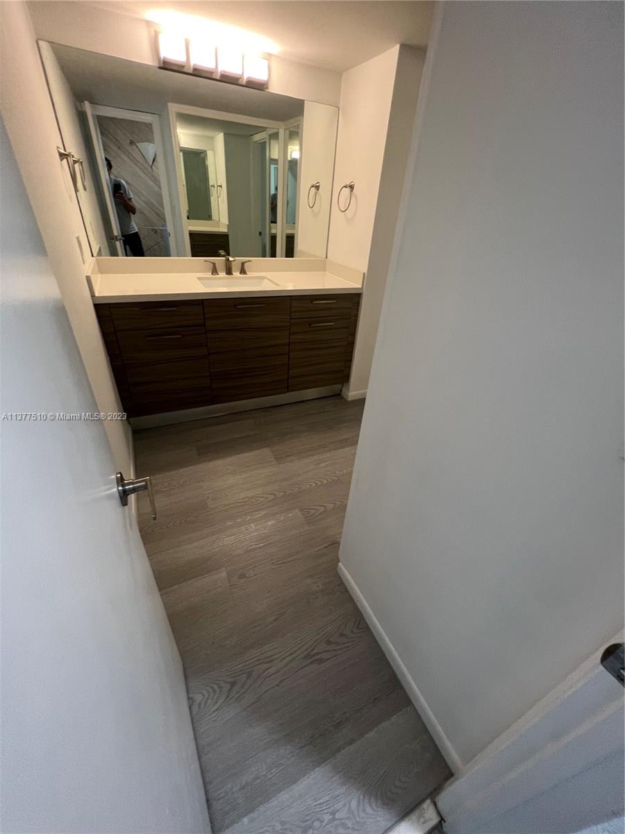 BRICKELLS FLAGLER - Residential Lease