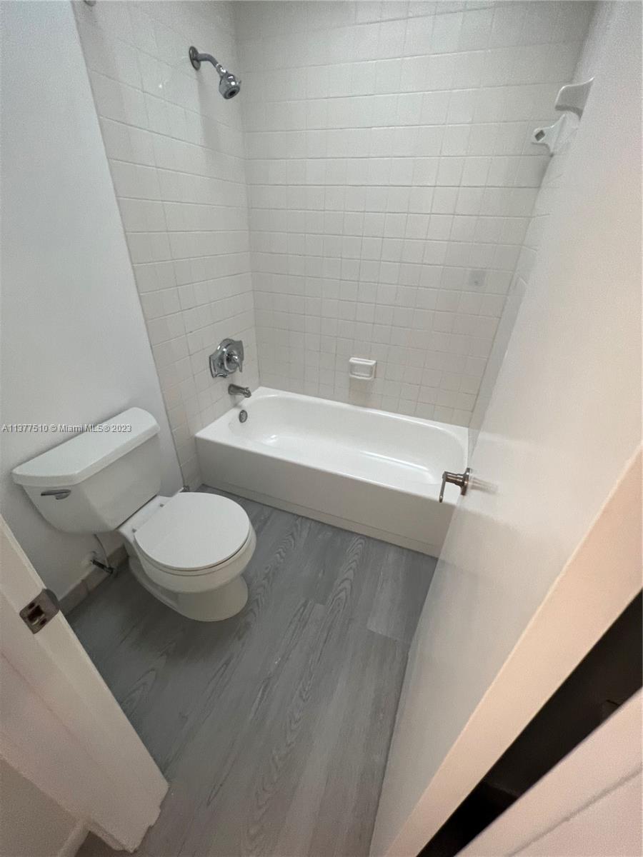 BRICKELLS FLAGLER - Residential Lease