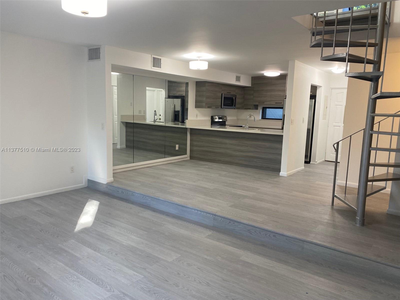 BRICKELLS FLAGLER - Residential Lease