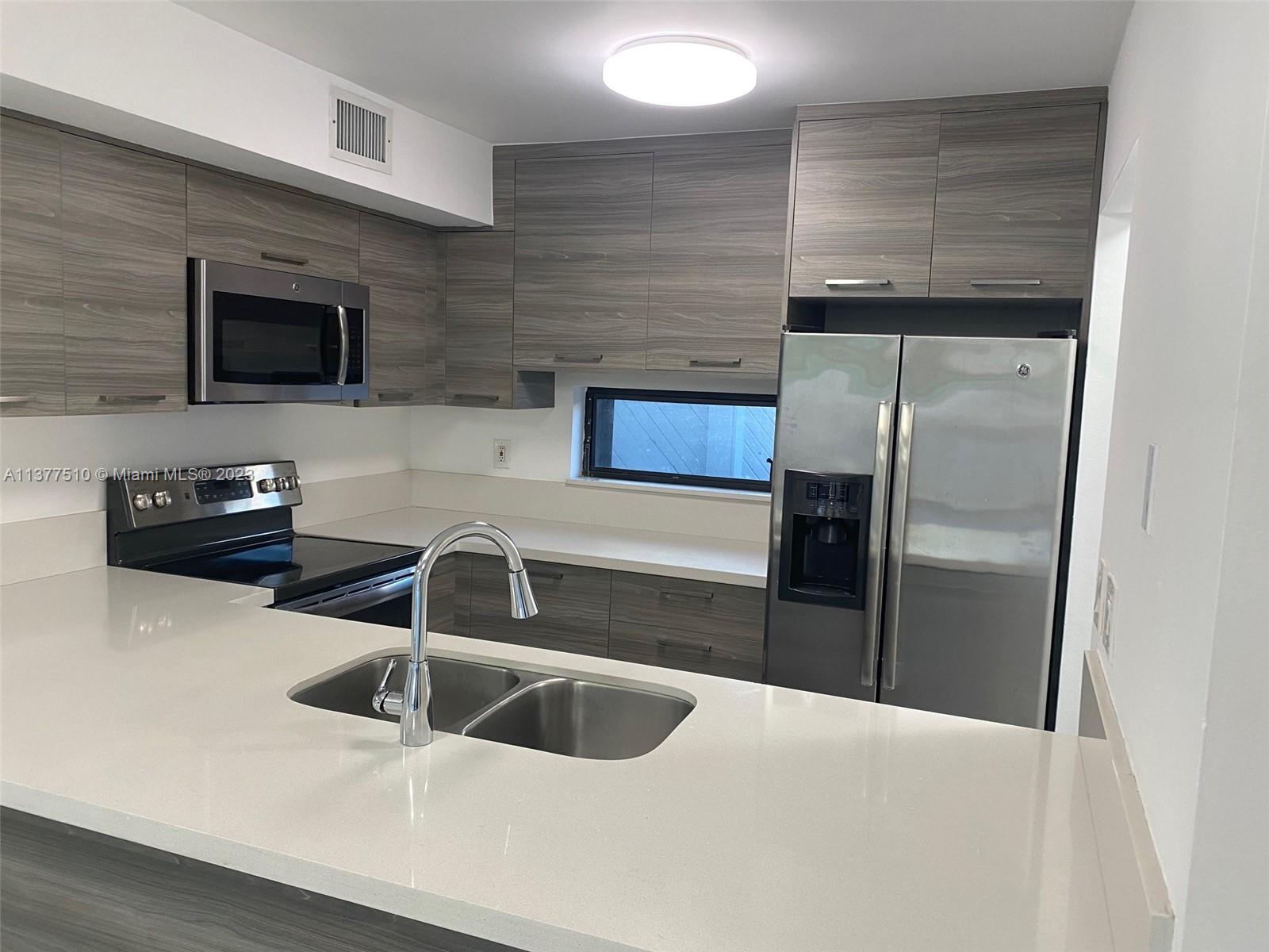 BRICKELLS FLAGLER - Residential Lease