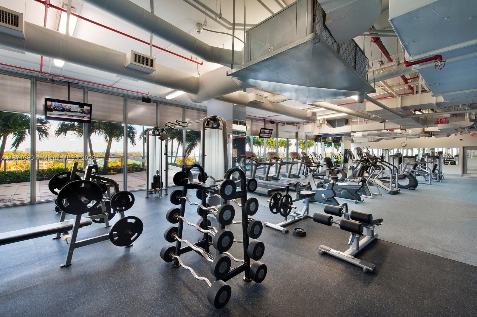 BLUE CONDO - Residential