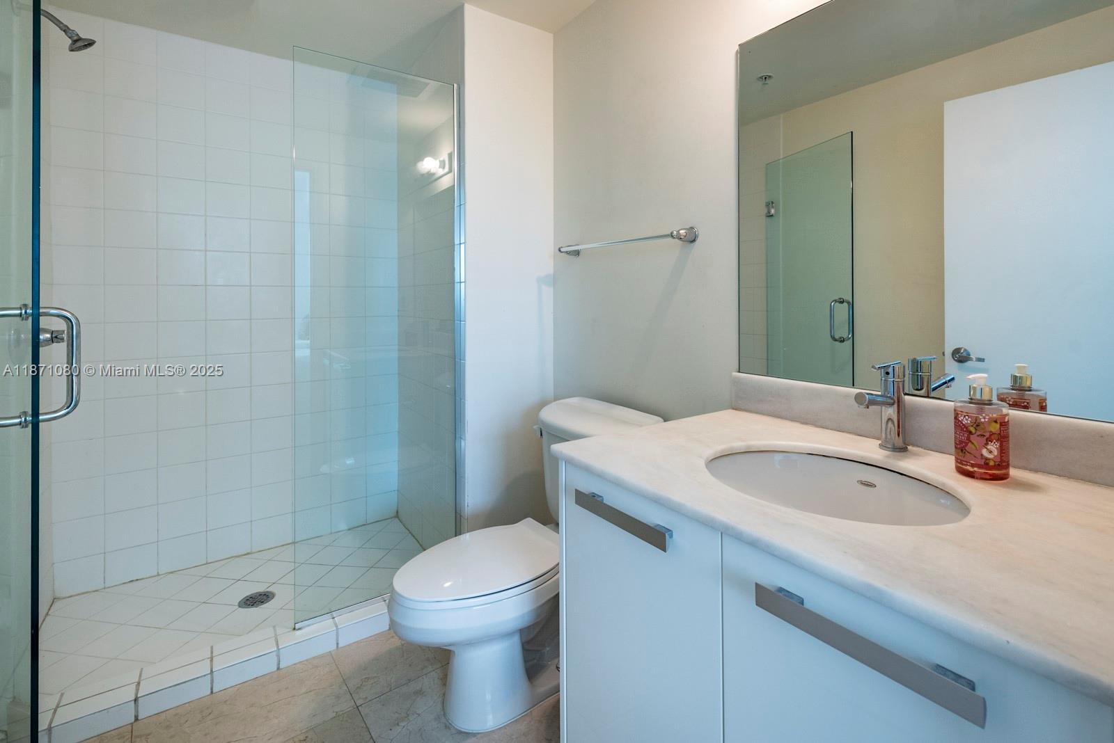 BLUE CONDO - Residential