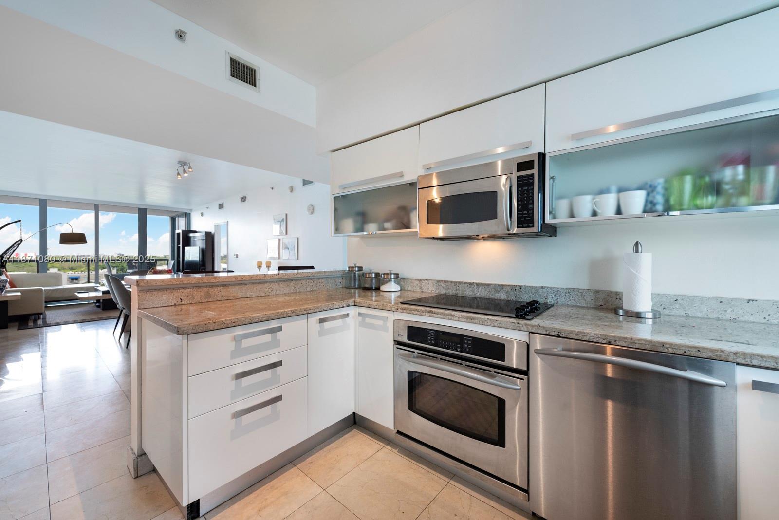 BLUE CONDO - Residential