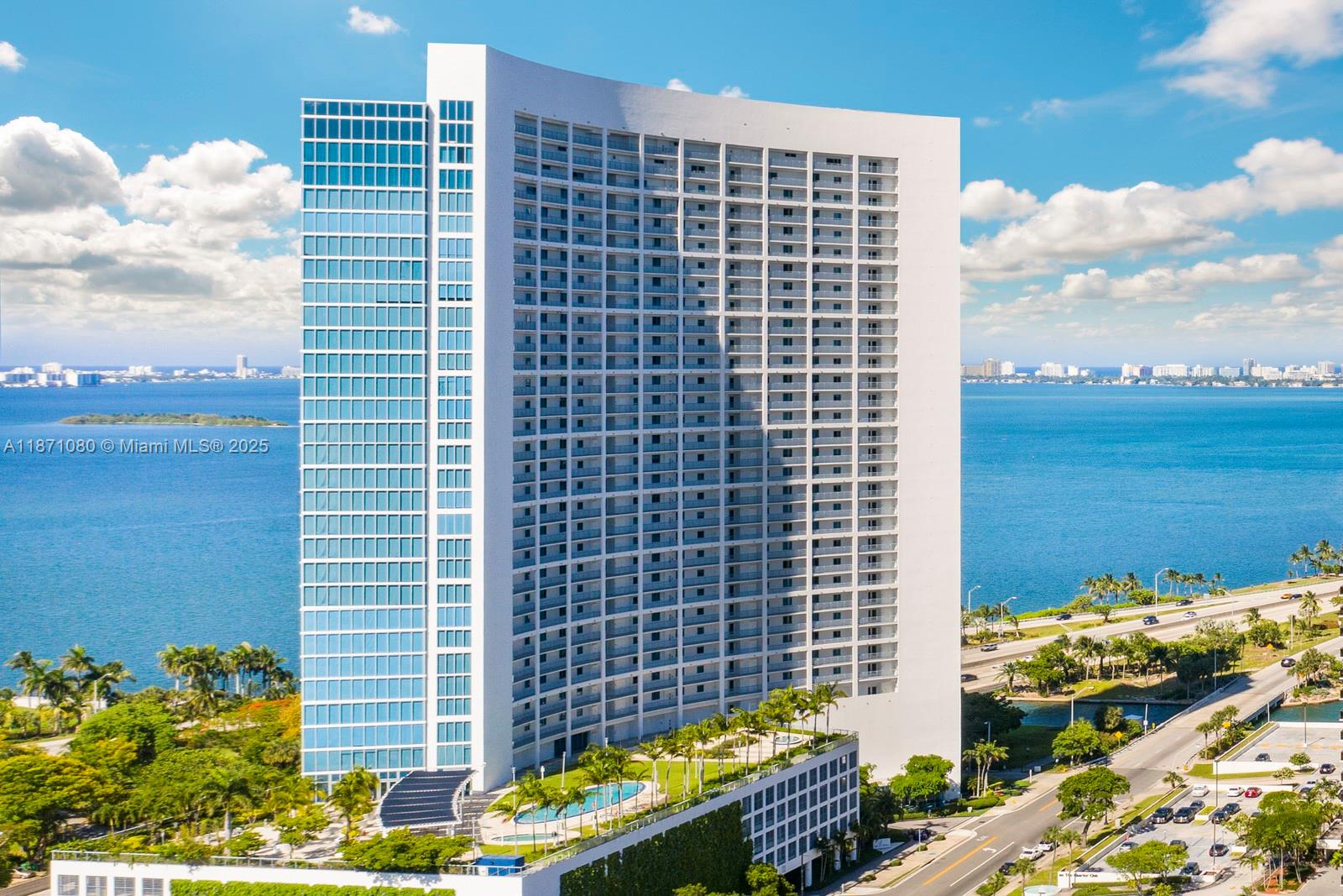 BLUE CONDO - Residential