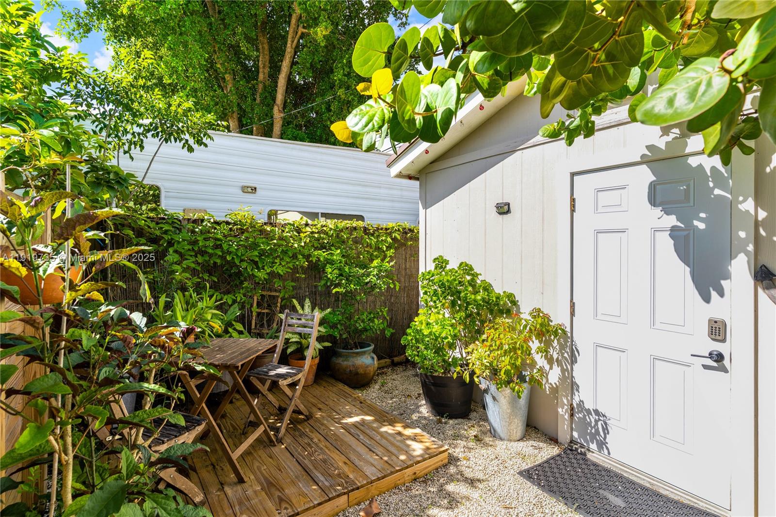 BENSON MANOR - Residential