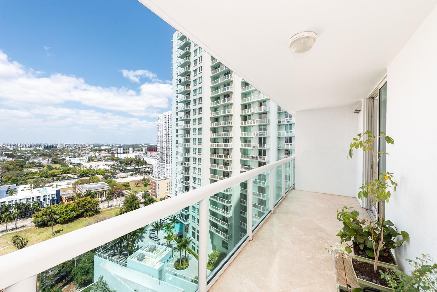 1800 N Bayshore Dr 2406