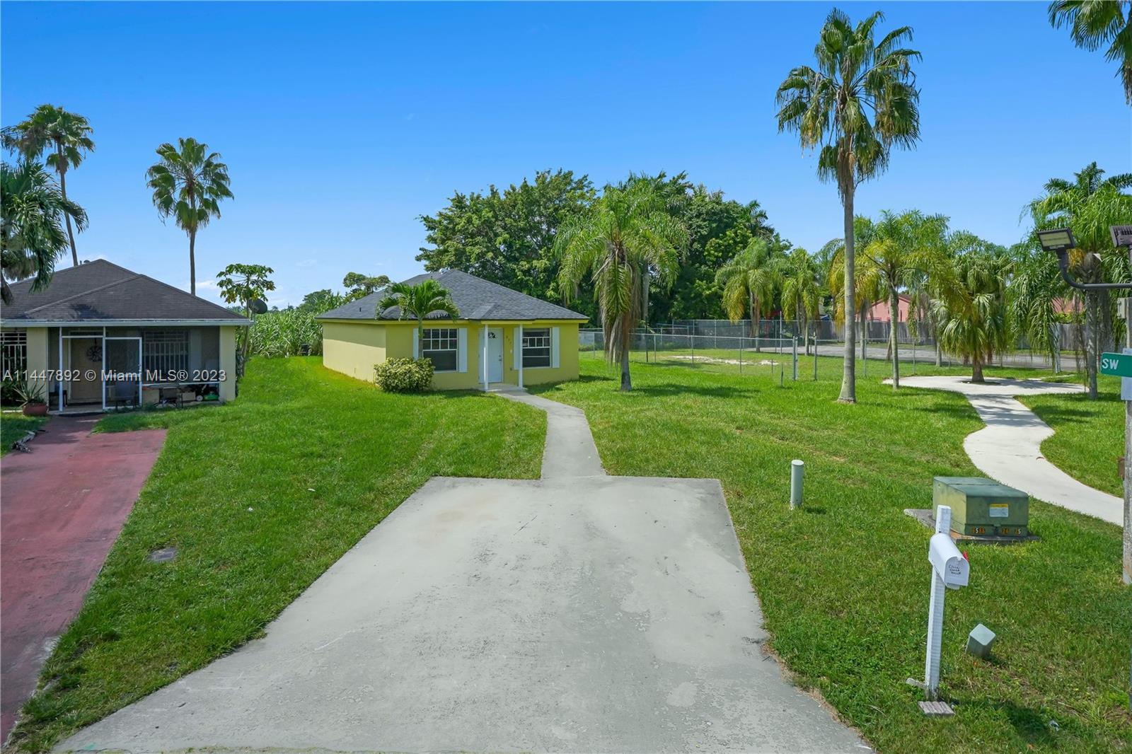 VILLAS OF PALM BAY - Residential