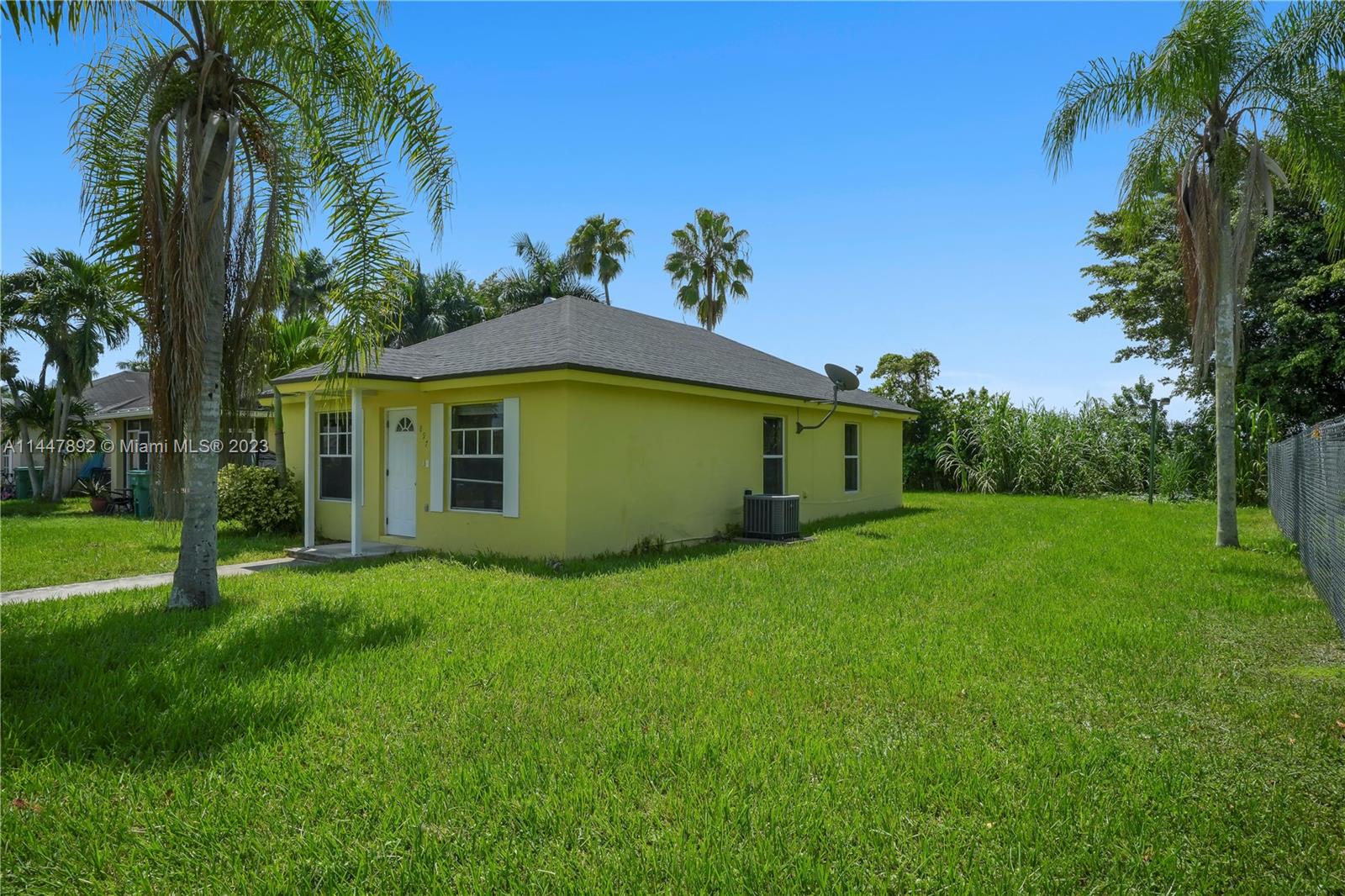 VILLAS OF PALM BAY - Residential