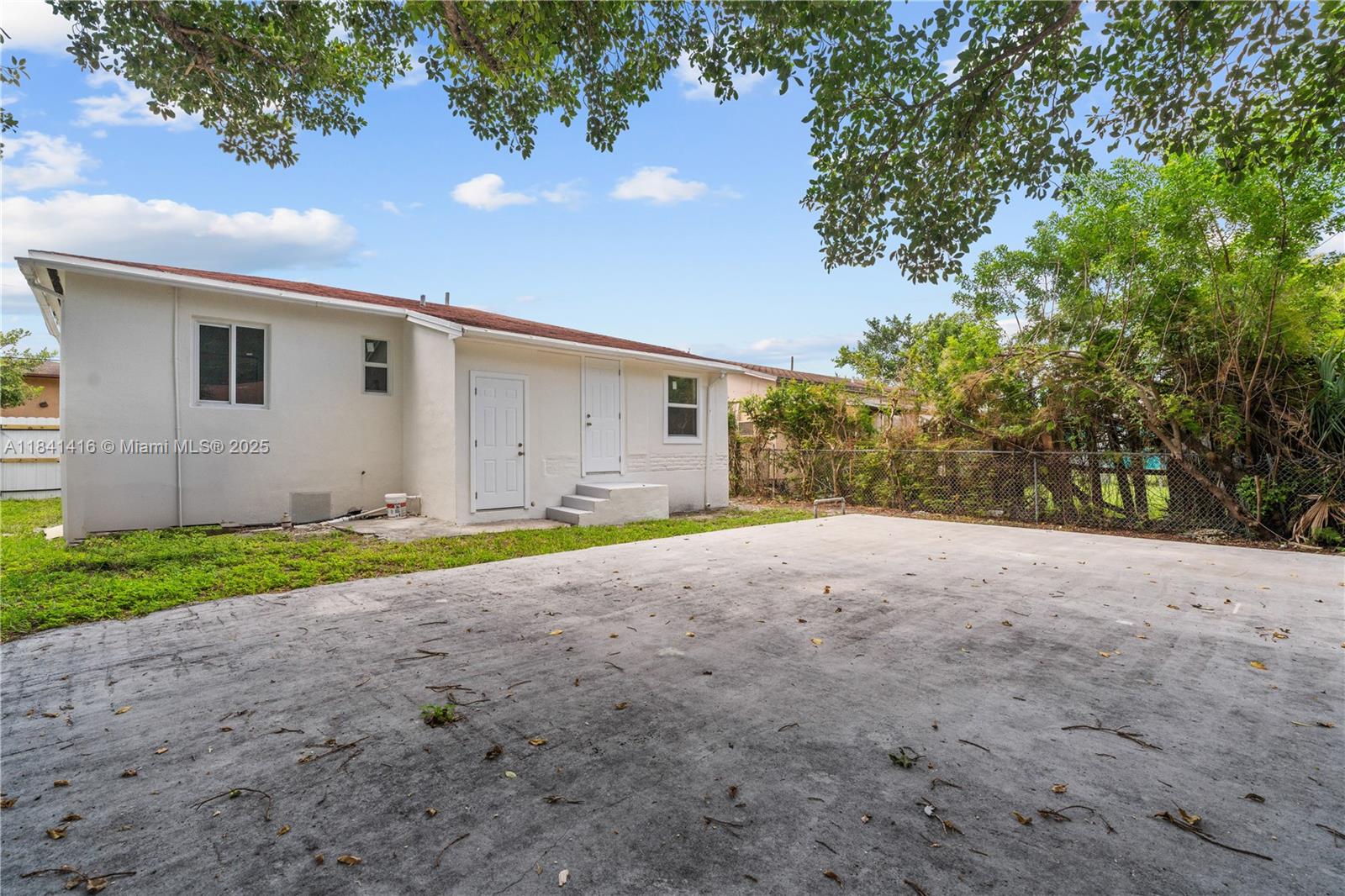 RIDGE CREST - Residential