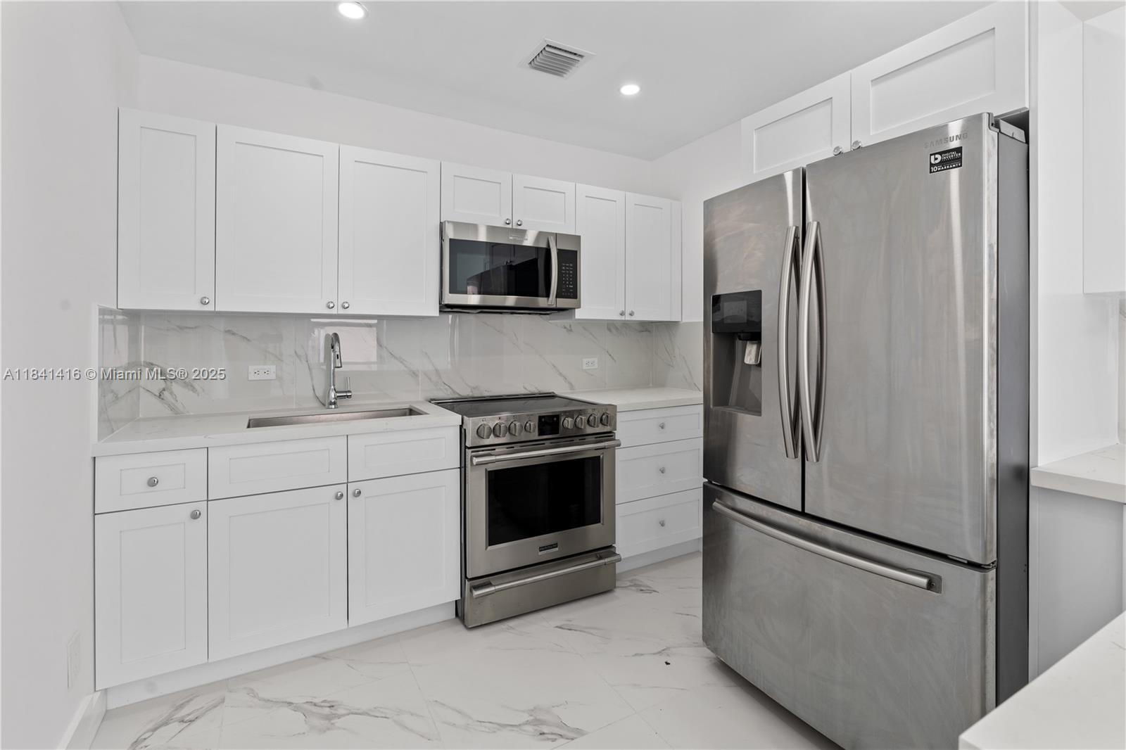 RIDGE CREST - Residential