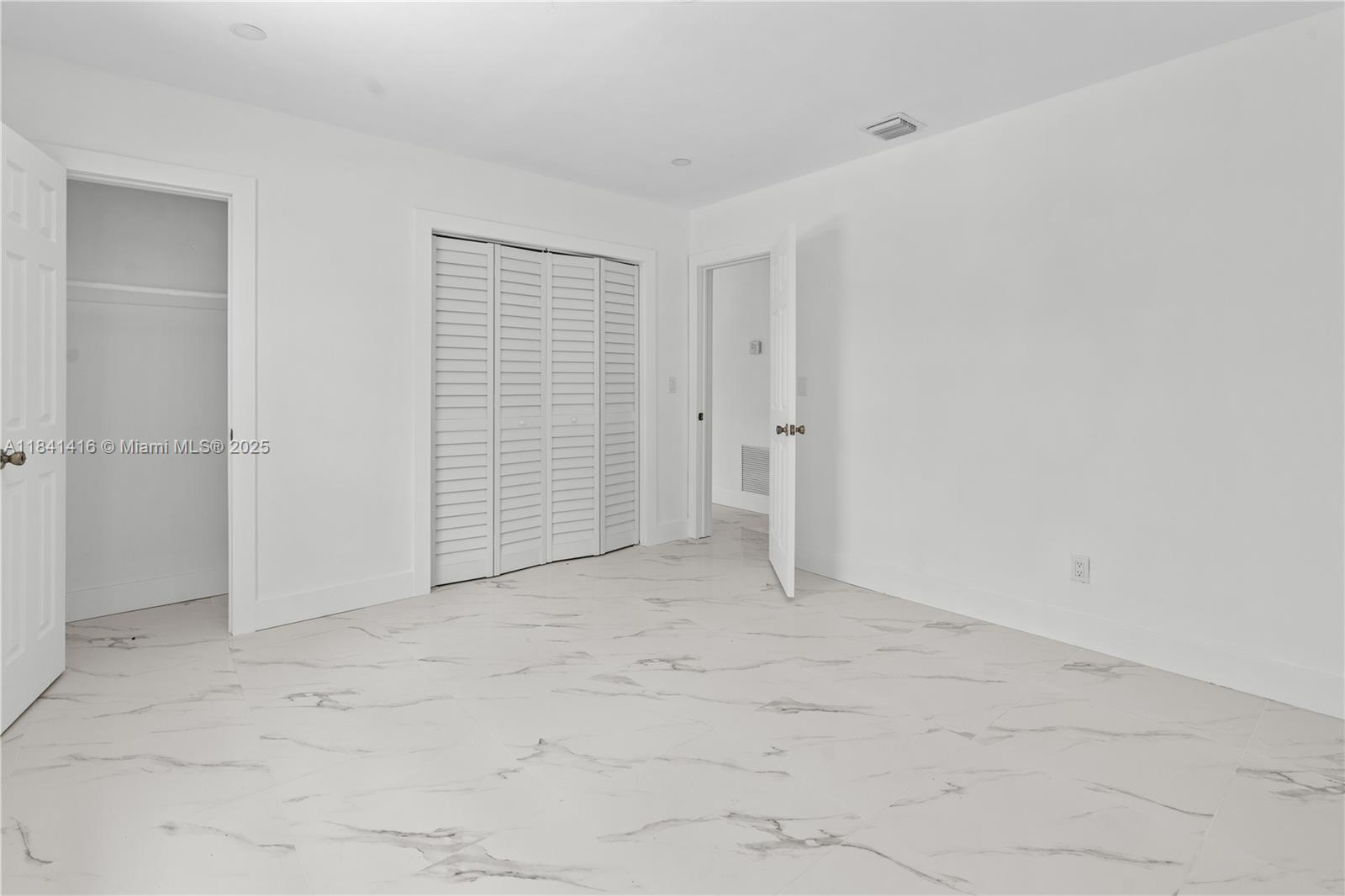 RIDGE CREST - Residential