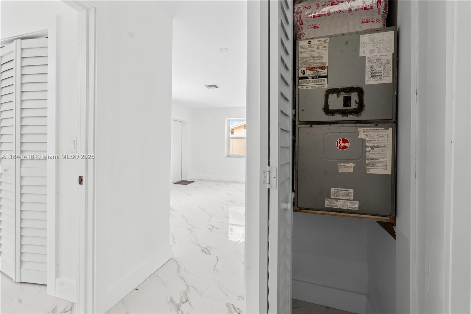 RIDGE CREST - Residential