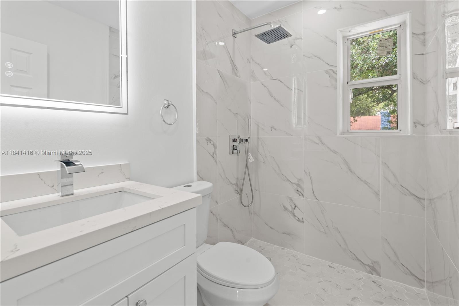 RIDGE CREST - Residential