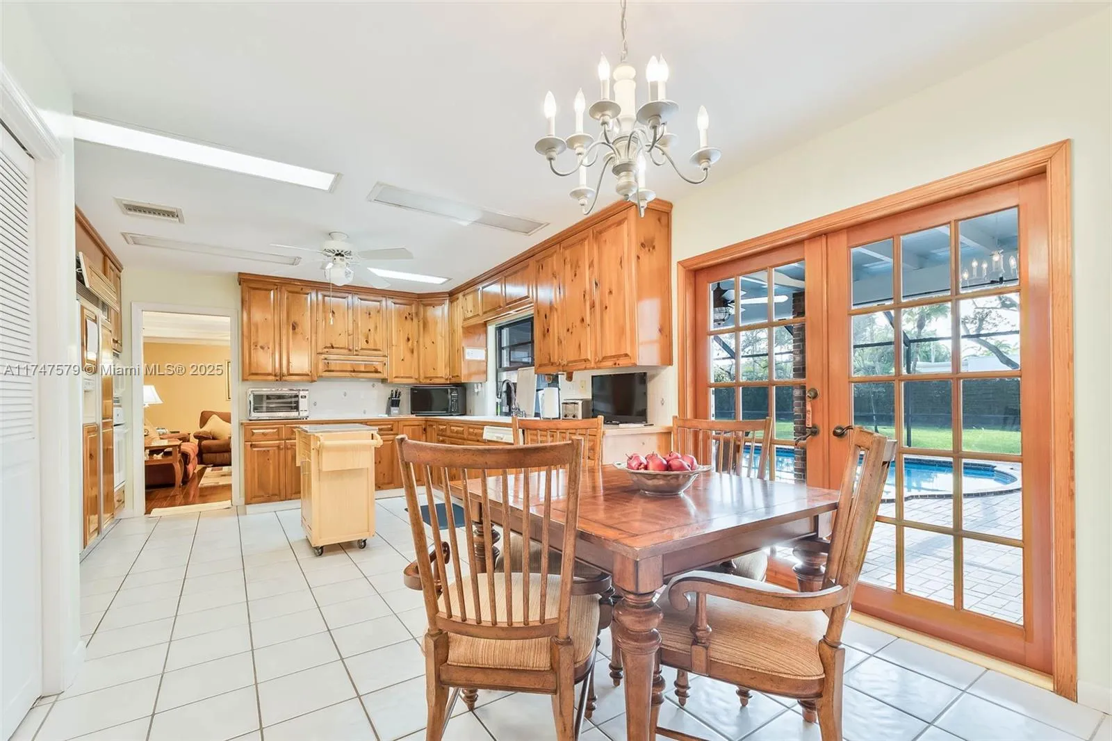 Palmetto Bay, Florida 33157, United States, 4 Bedrooms Bedrooms, ,3 BathroomsBathrooms,Residential,Active,2679