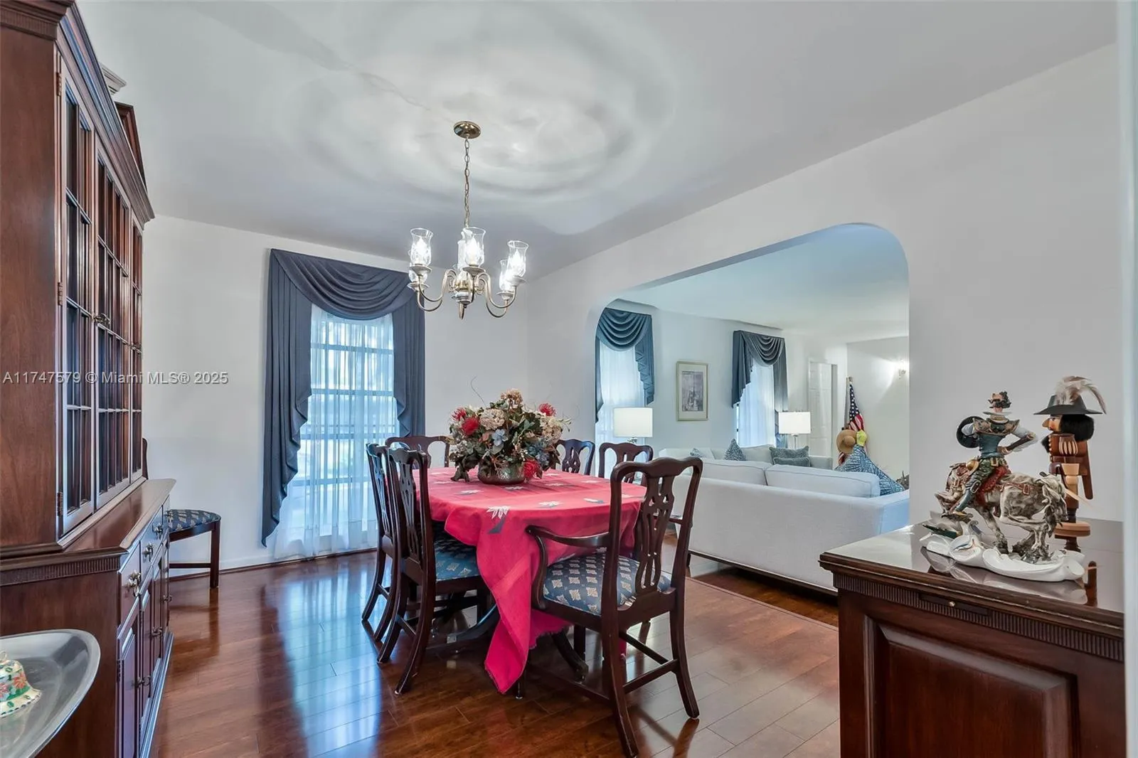 Palmetto Bay, Florida 33157, United States, 4 Bedrooms Bedrooms, ,3 BathroomsBathrooms,Residential,Active,2679